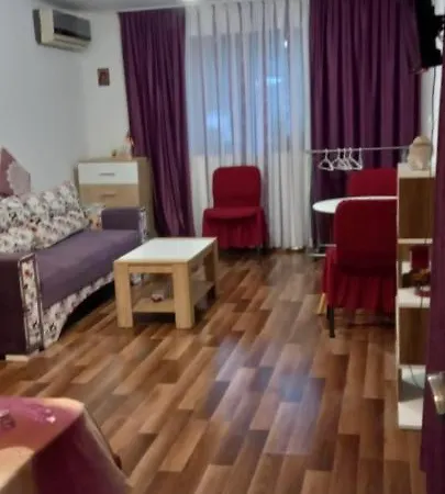 Strada Banu Mihalcea Nr. 150 بيت للعطل *
